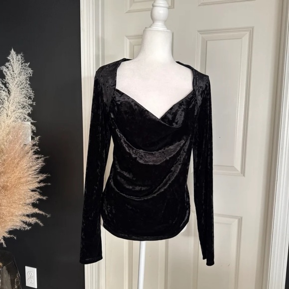 Free People Perfect Date Top 
size Large 
Black - Picture 8 of 12